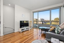 225 Duke St, Sunshine North VIC 3020, Australia