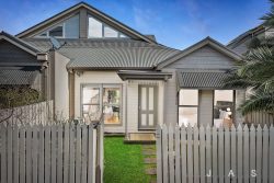 Unit 2/59-61 Elizabeth St, Newport VIC 3015, Australia