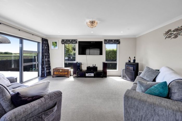 15/17 Ponderosa Place, Opunake, South Taranaki, Taranaki, 4616, New Zealand