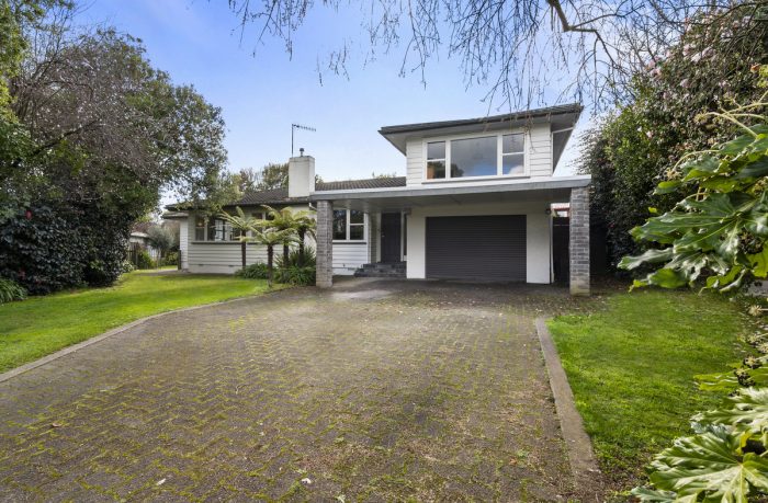 9 Athlone Place, Hokowhitu, Palmerston North, Manawatu / Whanganui, 4410, New Zealand