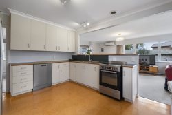 9 Athlone Place, Hokowhitu, Palmerston North, Manawatu / Whanganui, 4410, New Zealand