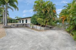 3 Blue Beach Blvd, Haliday Bay QLD 4740, Australia