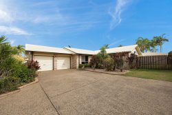 5 Deborah Ct, Andergrove QLD 4740, Australia