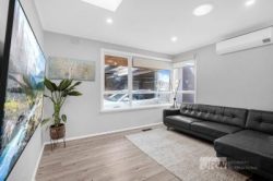 34 Kauri Grove, Glen Waverley VIC 3150, Australia