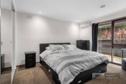 2 Kent Ct, Glen Waverley VIC 3150, Australia