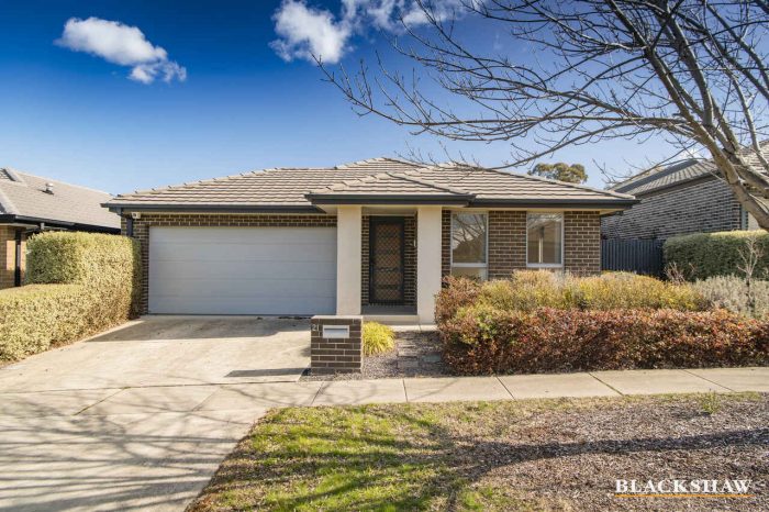 21 Macandie St, Casey ACT 2913, Australia