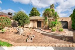 3 Thalia Ct, Meadow Heights VIC 3048, Australia