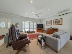 Unit 2/237 Westblade Ave, Kerang VIC 3579, Australia