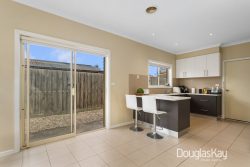 2/16 Yewers St, Sunshine VIC 3020, Australia