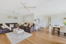 Unit 2/51 Kildare Dr, Banora Point NSW 2486, Australia