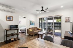 Unit 1/14 Coghlan St, Djugun WA 6725, Australia