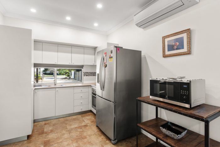 Unit 1/14 Coghlan St, Djugun WA 6725, Australia