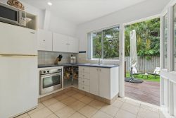 16 Warwilla Ave, Copacabana NSW 2251, Australia