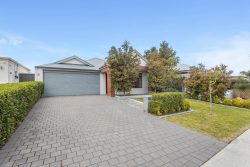 56 Allinson Dr, Girrawheen WA 6064, Australia