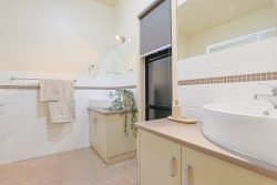 6 Herbert Ct,Mildura VIC 3500, Australia