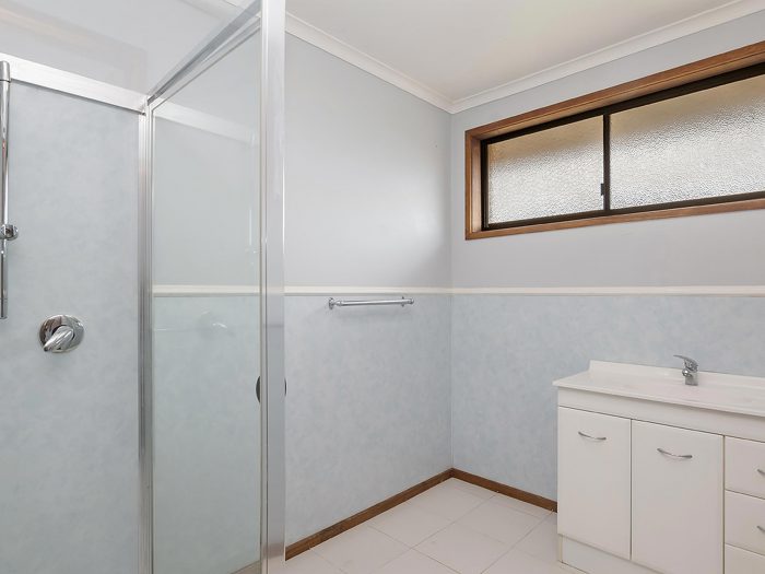 Unit 2/2 Moonah St, Warrnambool VIC 3280, Australia