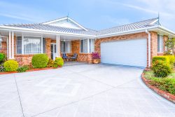 51 Kenrose St, Forster NSW 2428, Australia