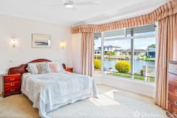 51 Kenrose St, Forster NSW 2428, Australia