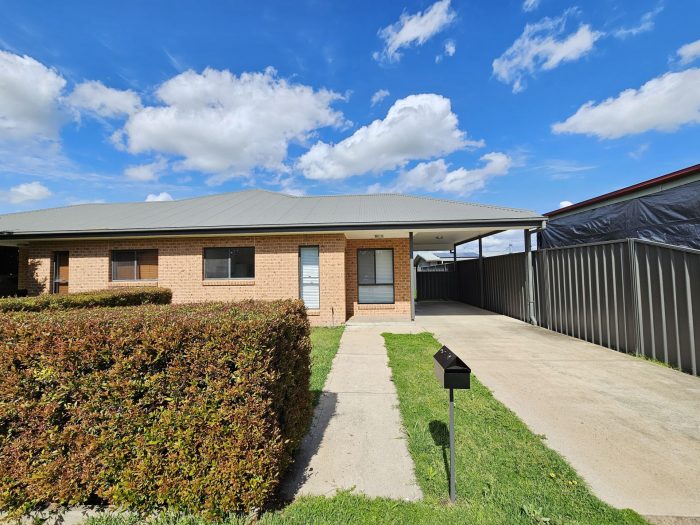 Unit 2/11 Nandowra St, Aberdeen NSW 2336, Australia