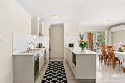 41 Omaroo Pl, Horsley NSW 2530, Australia