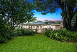 27 Parni Pl, Frenchs Forest NSW 2086, Australia