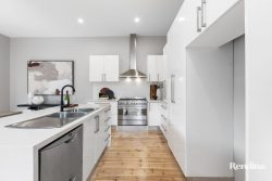 14 Lewis St, Flemington VIC 3031, Australia