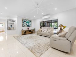 15 Sempfs Rd, Dundowran Beach QLD 4655, Australia