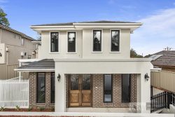 Unit 1/336 Blackburn Rd, Glen Waverley VIC 3150, Australia