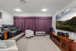 30 Bunya View Dr, Highfields QLD 4352, Australia