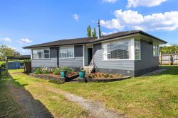 25 Felgrove Street, Glendene, Waitakere City, Auckland, 0602, New Zealand