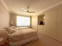 19 Karabah Ave, Young NSW 2594, Australia