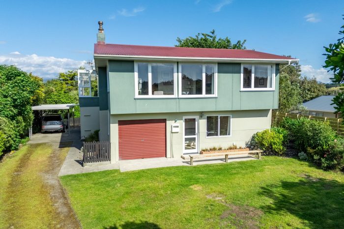 15 Arthur Street, Waikawa Beach, Horowhenua, Manawatu / Whanganui, 5573, New Zealand