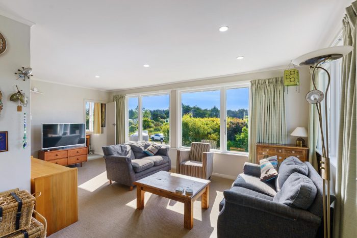 15 Arthur Street, Waikawa Beach, Horowhenua, Manawatu / Whanganui, 5573, New Zealand