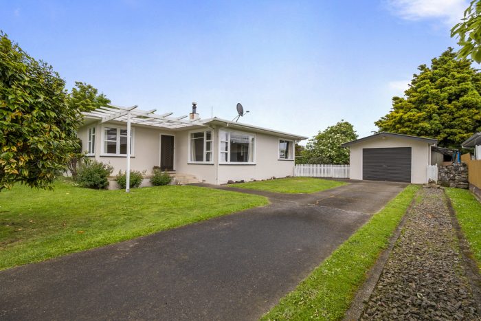 24 Kent Crescent, Awapuni, Palmerston North, Manawatu / Whanganui, 4412, New Zealand