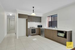 28 Obsidian Ave, Tarneit VIC 3029, Australia