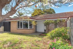 7 Claughton Way, Bassendean WA 6054, Australia