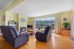 61 Ranui Terrace, Tawa, Wellington, 5028, New Zealand