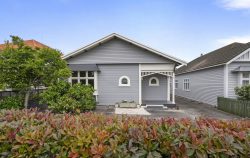 298 Ruahine Street, Terrace End, Palmerston North, Manawatu / Whanganui, 4410, New Zealand