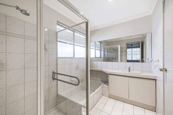 6B Elphin Cl, Kingsley WA 6026, Australia