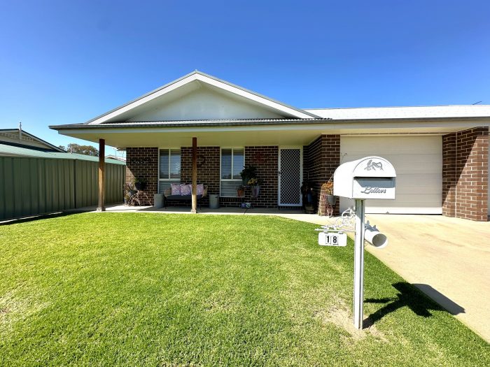 18 Berthong St, Young NSW 2594, Australia