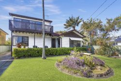 20 Bournemouth St, Bundeena NSW 2230, Australia