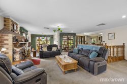 16 Hakea Dr, Montrose VIC 3765, Australia