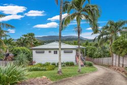 50 Country Rd, Cannonvale QLD 4802, Australia