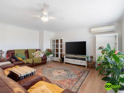 Unit 2/26 Courigal St, Lake Haven NSW 2263, Australia