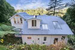 61 Garden Road, Northland, Wellington, 6012, New Zealand