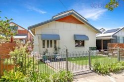 33 Janet St, Merewether NSW 2291, Australia