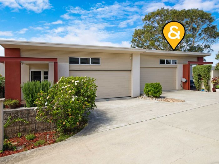 Duplex 2/19A Bavarde Ave, Batemans Bay NSW 2536, Australia