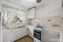 46 Broughton Ave, Croydon VIC 3136, Australia