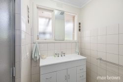 46 Broughton Ave, Croydon VIC 3136, Australia