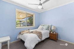 99 Cambridge Cres, Fitzgibbon QLD 4018, Australia